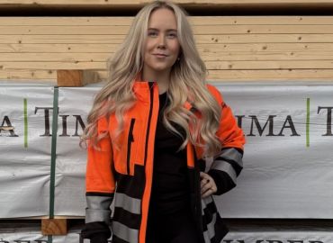 Kes&auml;ty&ouml;st&auml; noutopihan esihenkil&ouml;ksi - Jenny